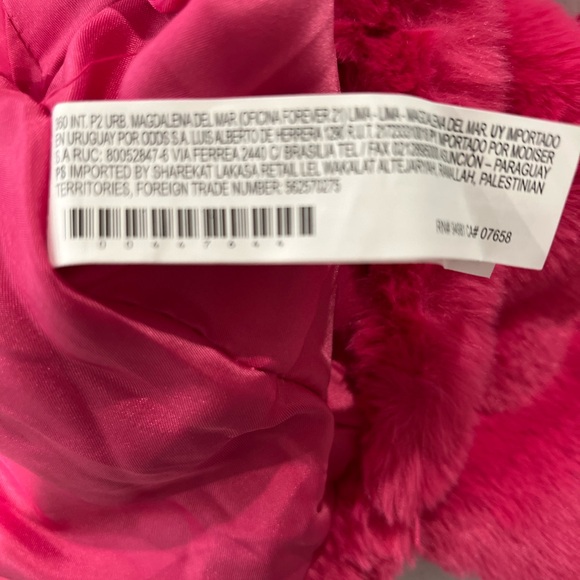 Forever 21 PINK Faux Fur Cozy Jacket
Brand New Womans Size M - Picture 8 of 9